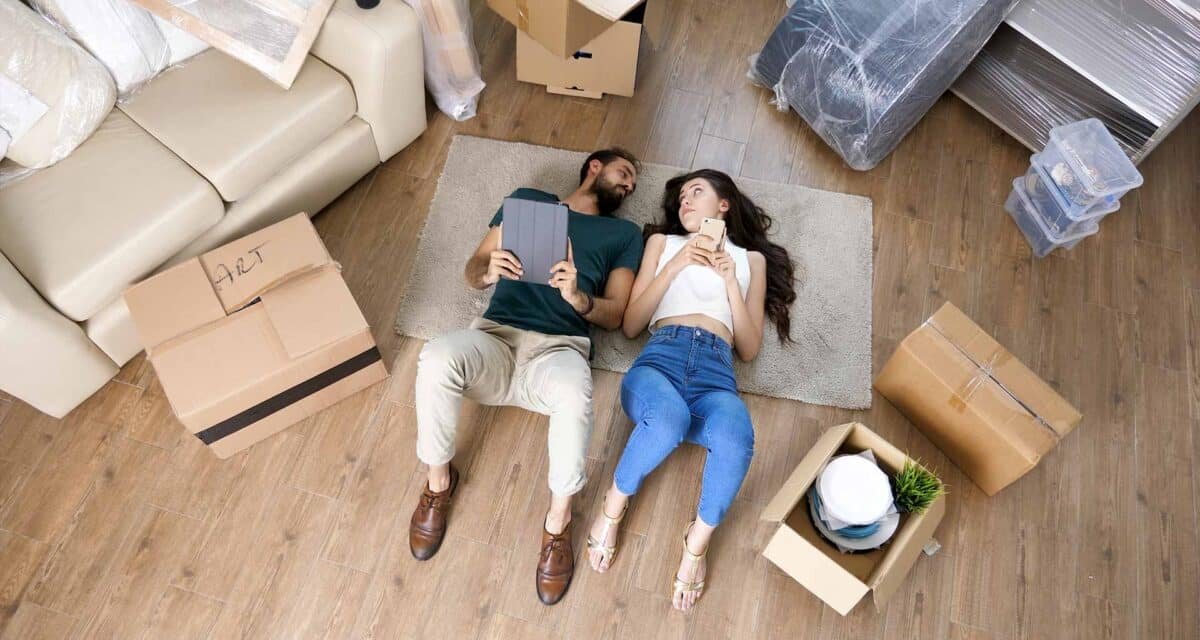 Book Packers and Movers Delhi to Gurgaon